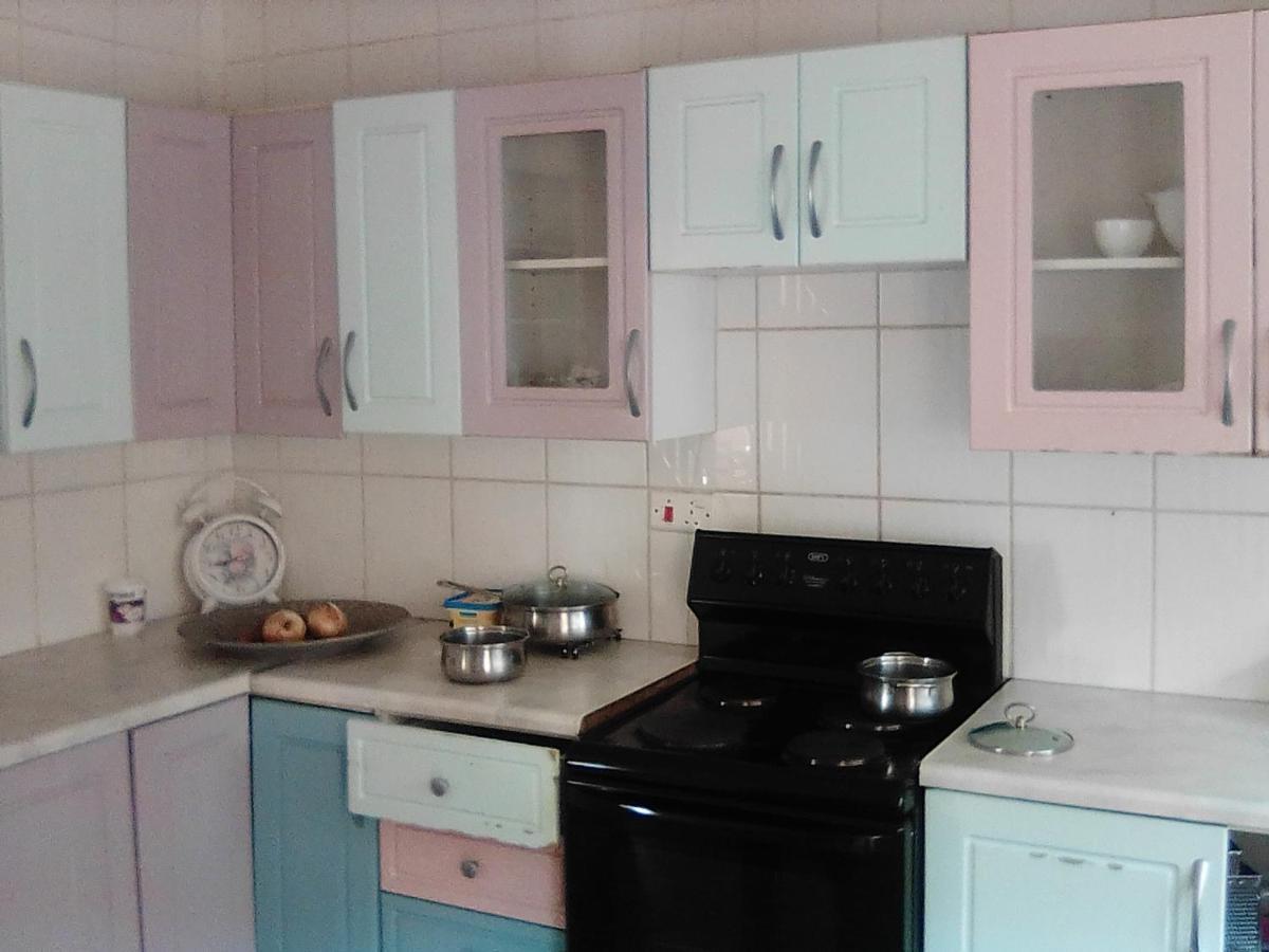 לינה וארוחת בוקר גאבורון Sugar Shack Backpackers Botswana מראה חיצוני תמונה